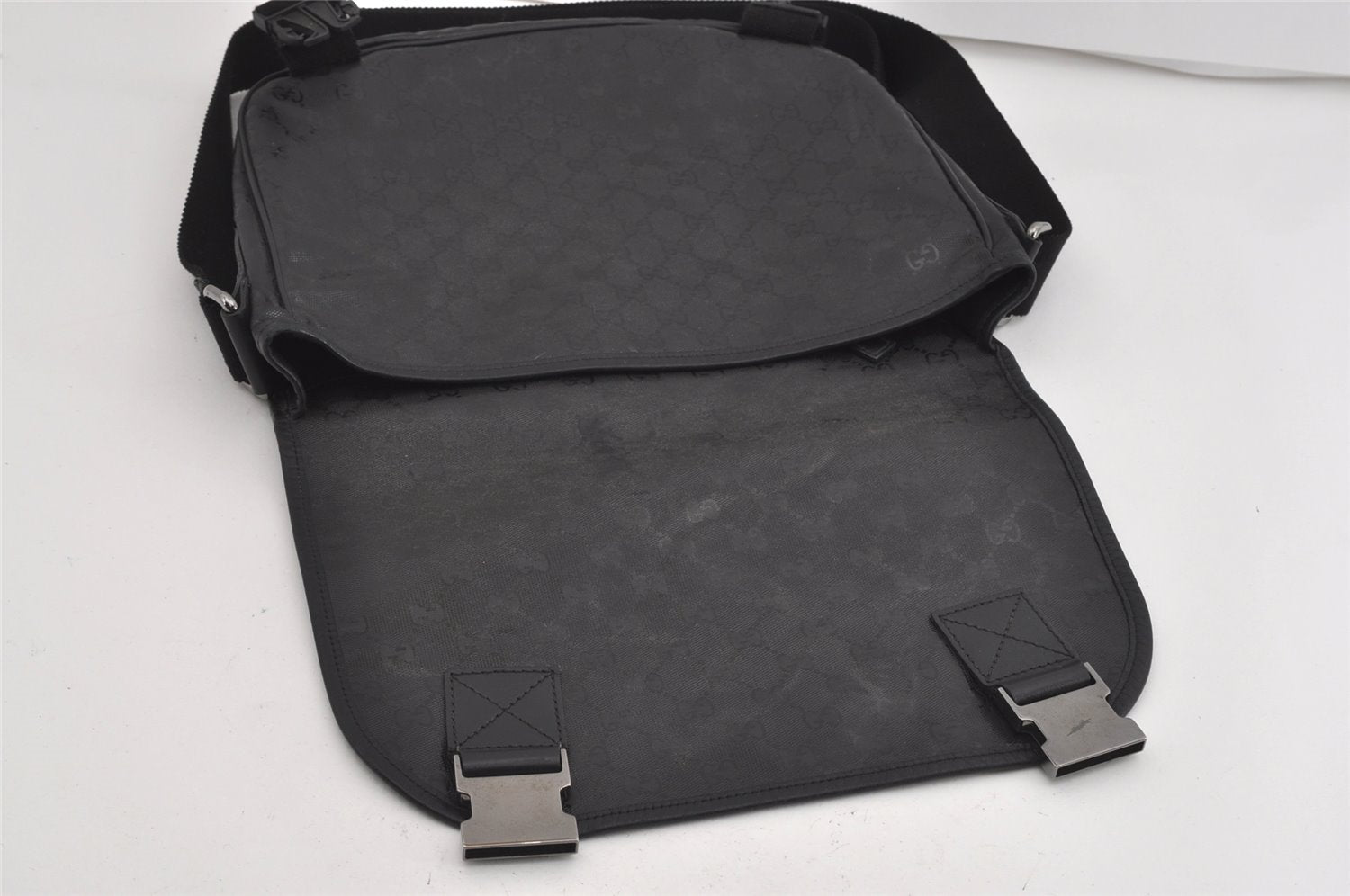 Authentic GUCCI Impreme Shoulder Crossbody Bag GG PVC Leather 201732 Black 0609I