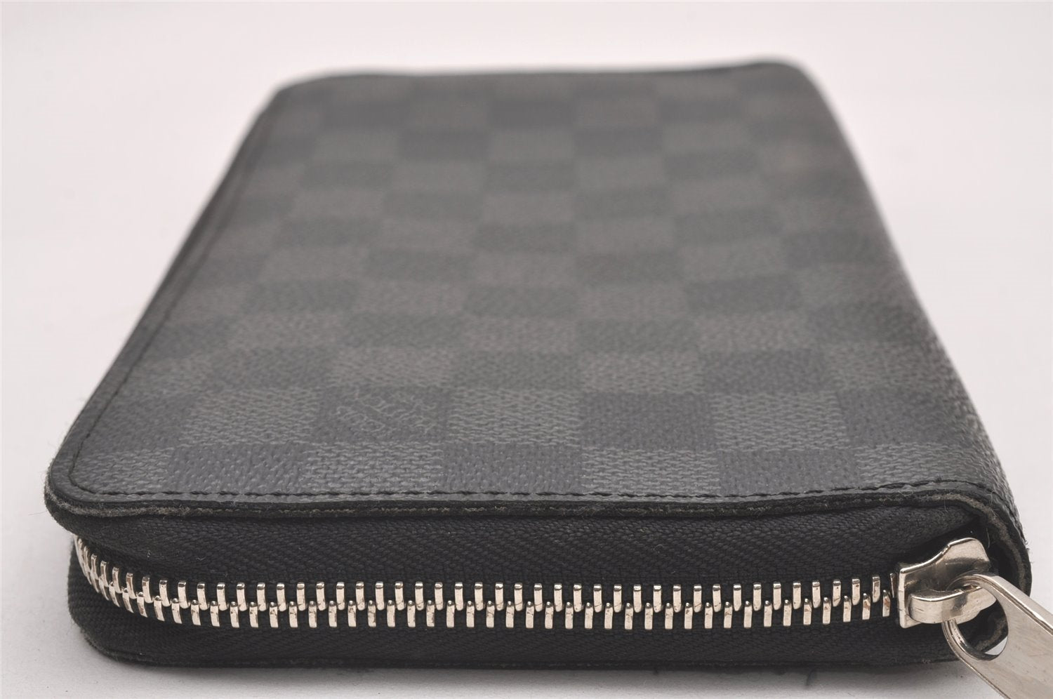 Authentic Louis Vuitton Damier Graphite Zippy Organizer Wallet N63077 LV 0609J