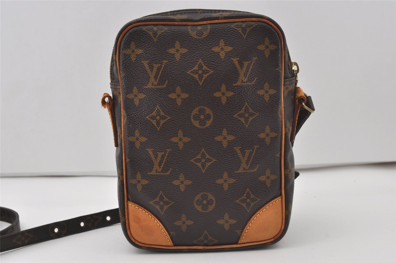 Authentic Louis Vuitton Monogram Amazone Shoulder Cross Bag M45236 Junk 0610J