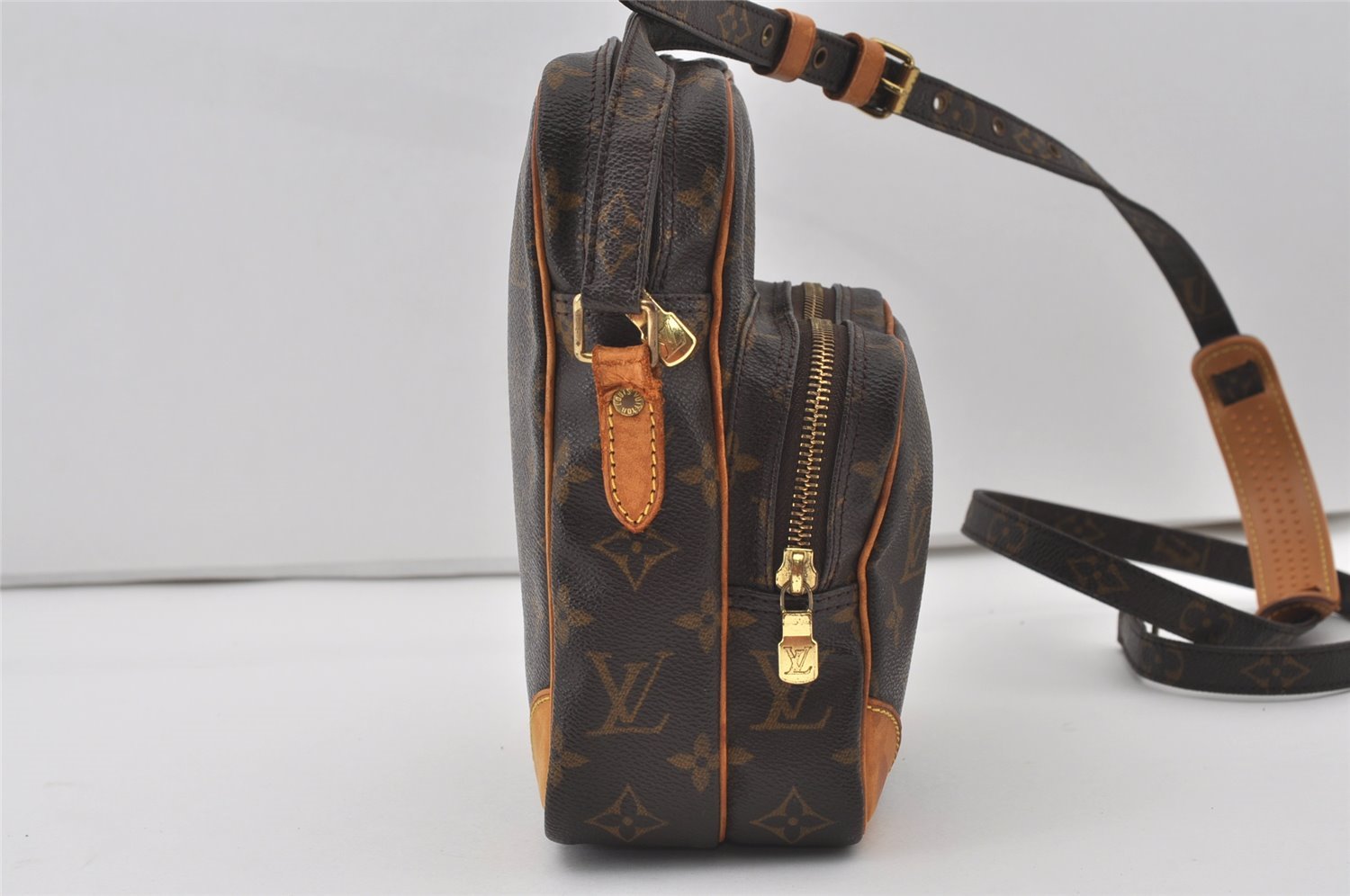 Authentic Louis Vuitton Monogram Amazone Shoulder Cross Bag M45236 Junk 0610J