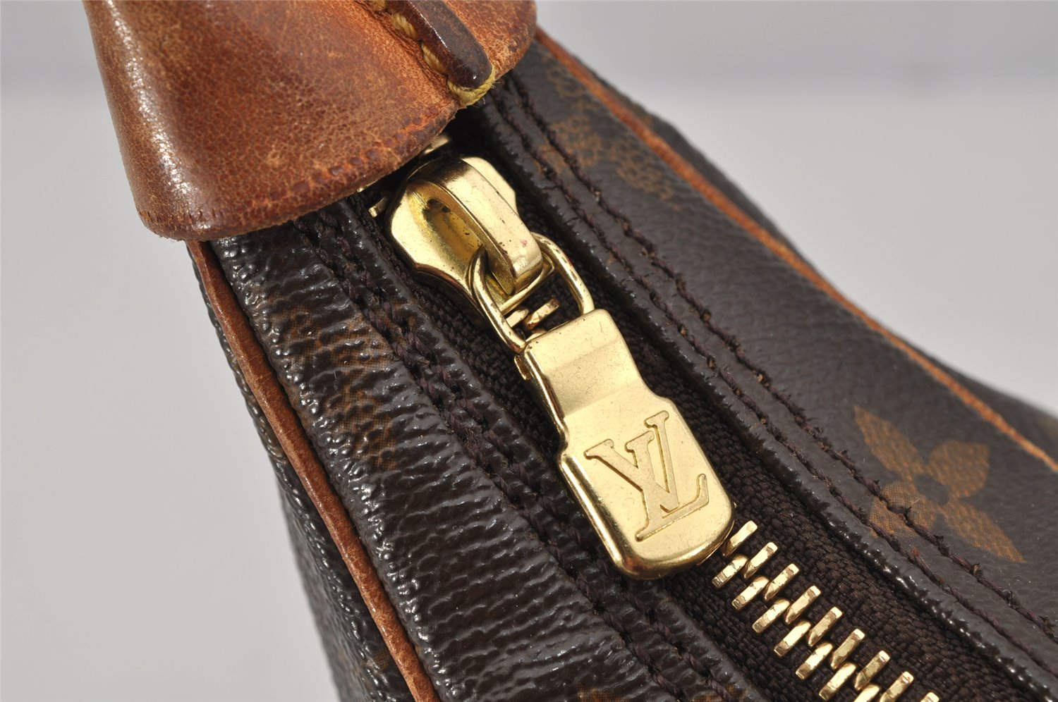 Authentic Louis Vuitton Monogram Boulogne 30 Shoulder Cross Bag M52165 LV 0626K