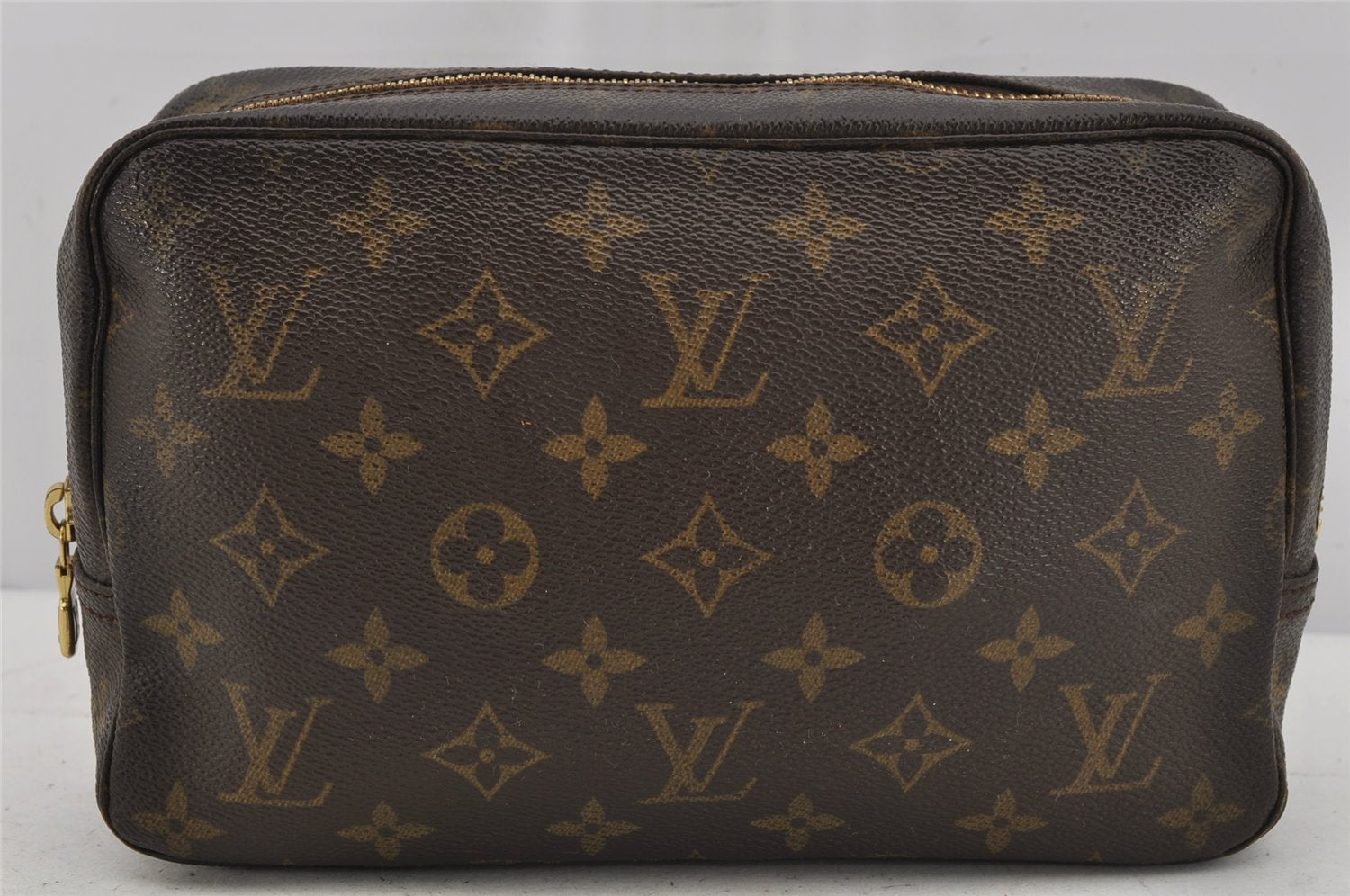 Auth Louis Vuitton Monogram Trousse Toilette 23 Clutch Hand Bag M47524 LV 0633K
