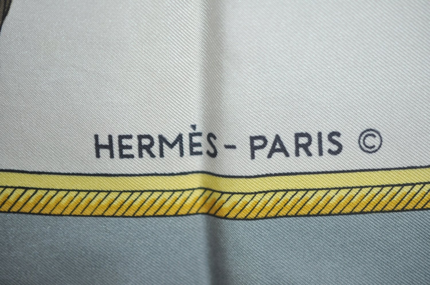 Authentic HERMES Carre 90 Scarf 