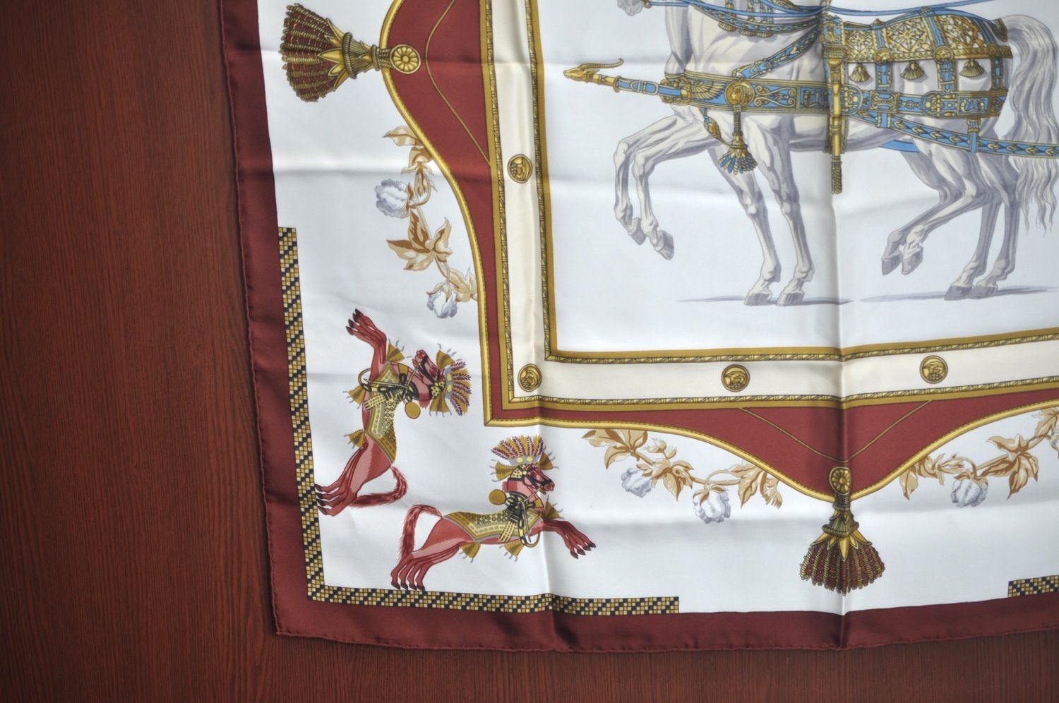Authentic HERMES Carre 90 Scarf 