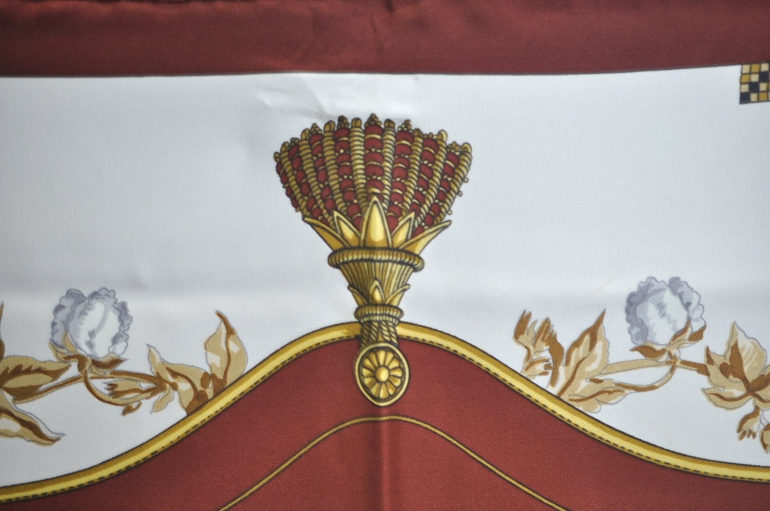 Authentic HERMES Carre 90 Scarf 