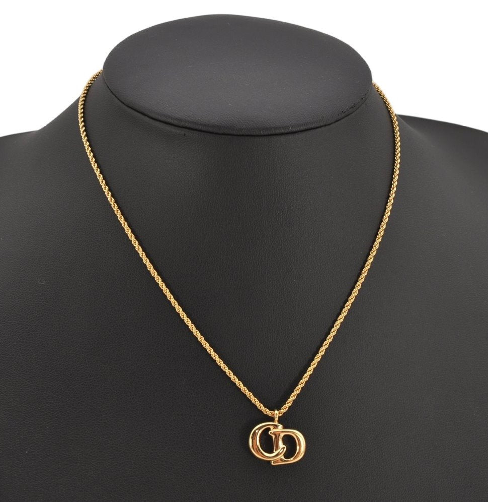 Authentic Christian Dior Gold Tone Chain Pendant Necklace CD 0646K