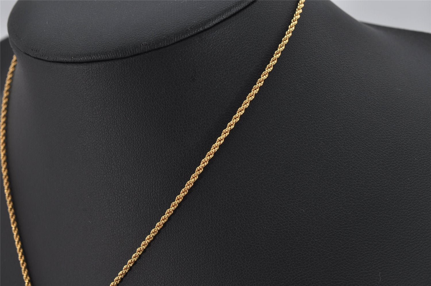 Authentic Christian Dior Gold Tone Chain Pendant Necklace CD 0646K