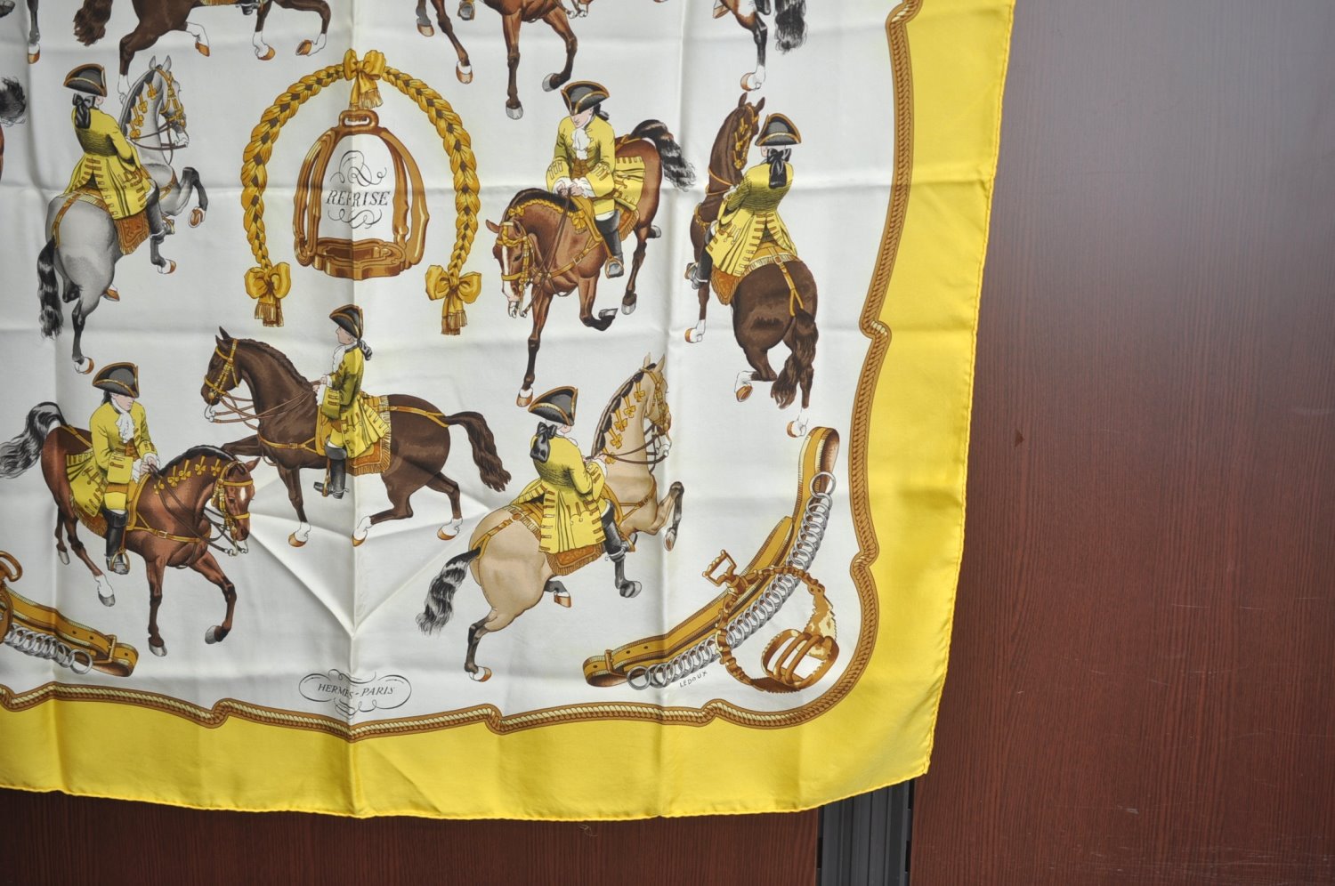 Authentic HERMES Carre 90 Scarf 