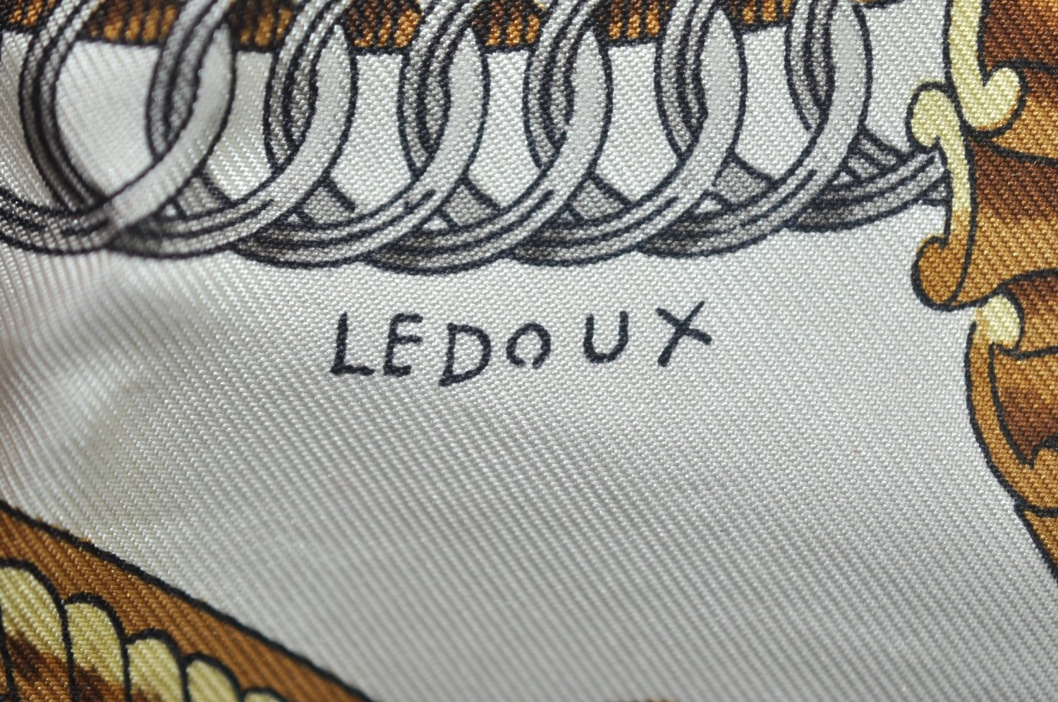 Authentic HERMES Carre 90 Scarf 