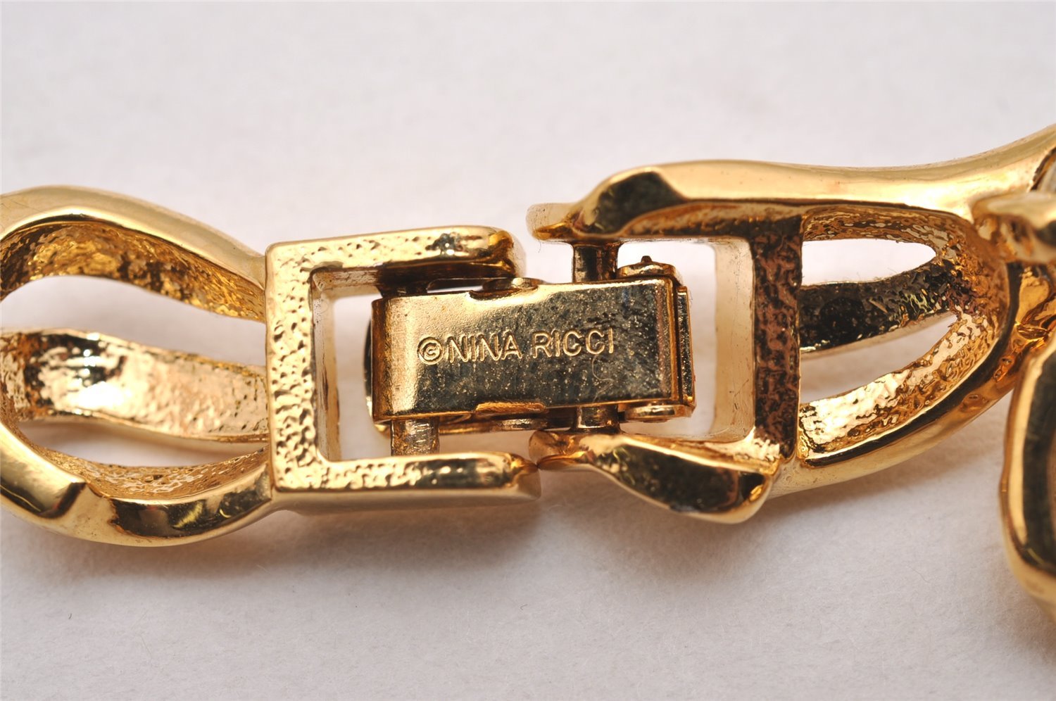 Authentic NINA RICCI Vintage Choker Necklace Accessory Gold Junk 0657J