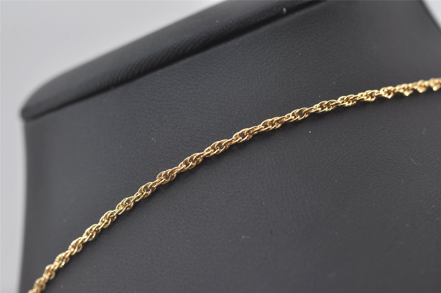 Authentic NINA RICCI Gold Tone Imitation Pearl Rhinestone Chain Necklace 0661J