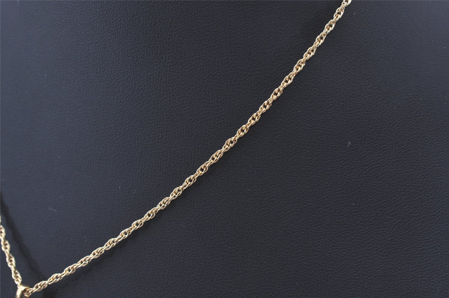 Authentic NINA RICCI Gold Tone Imitation Pearl Rhinestone Chain Necklace 0661J