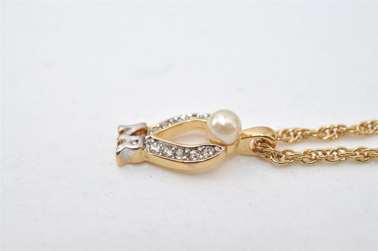 Authentic NINA RICCI Gold Tone Imitation Pearl Rhinestone Chain Necklace 0661J