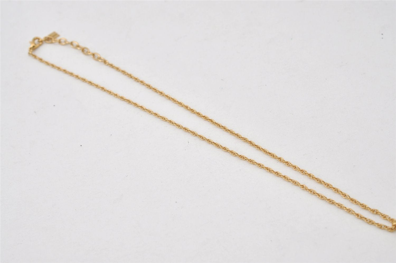 Authentic NINA RICCI Gold Tone Imitation Pearl Rhinestone Chain Necklace 0661J