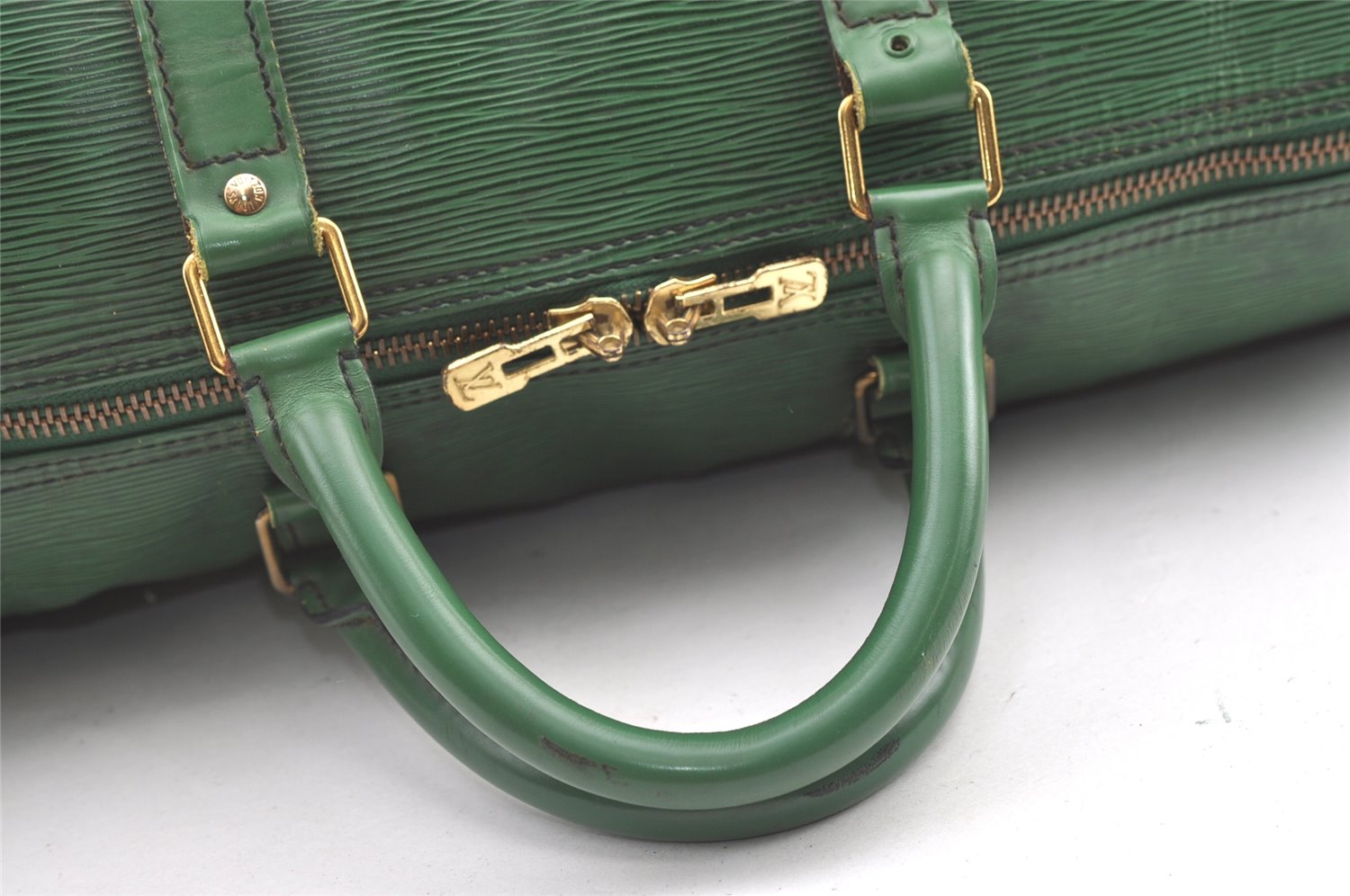 Authentic Louis Vuitton Epi Keepall 50 Boston Travel Bag Green M42964 LV 0661K