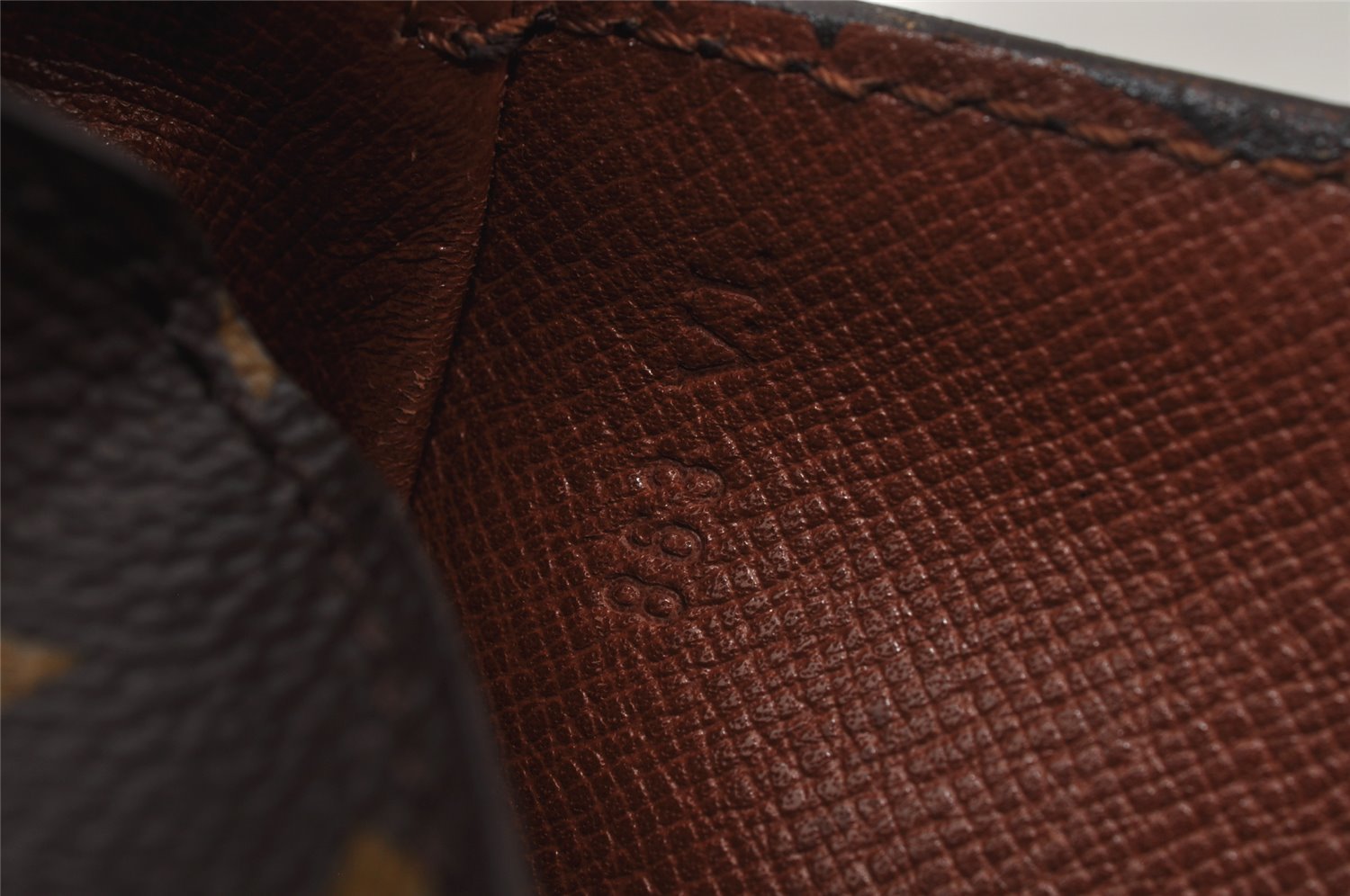 Authentic Louis Vuitton Monogram Saint Cloud PM M51244 Shoulder Cross Bag 0664K