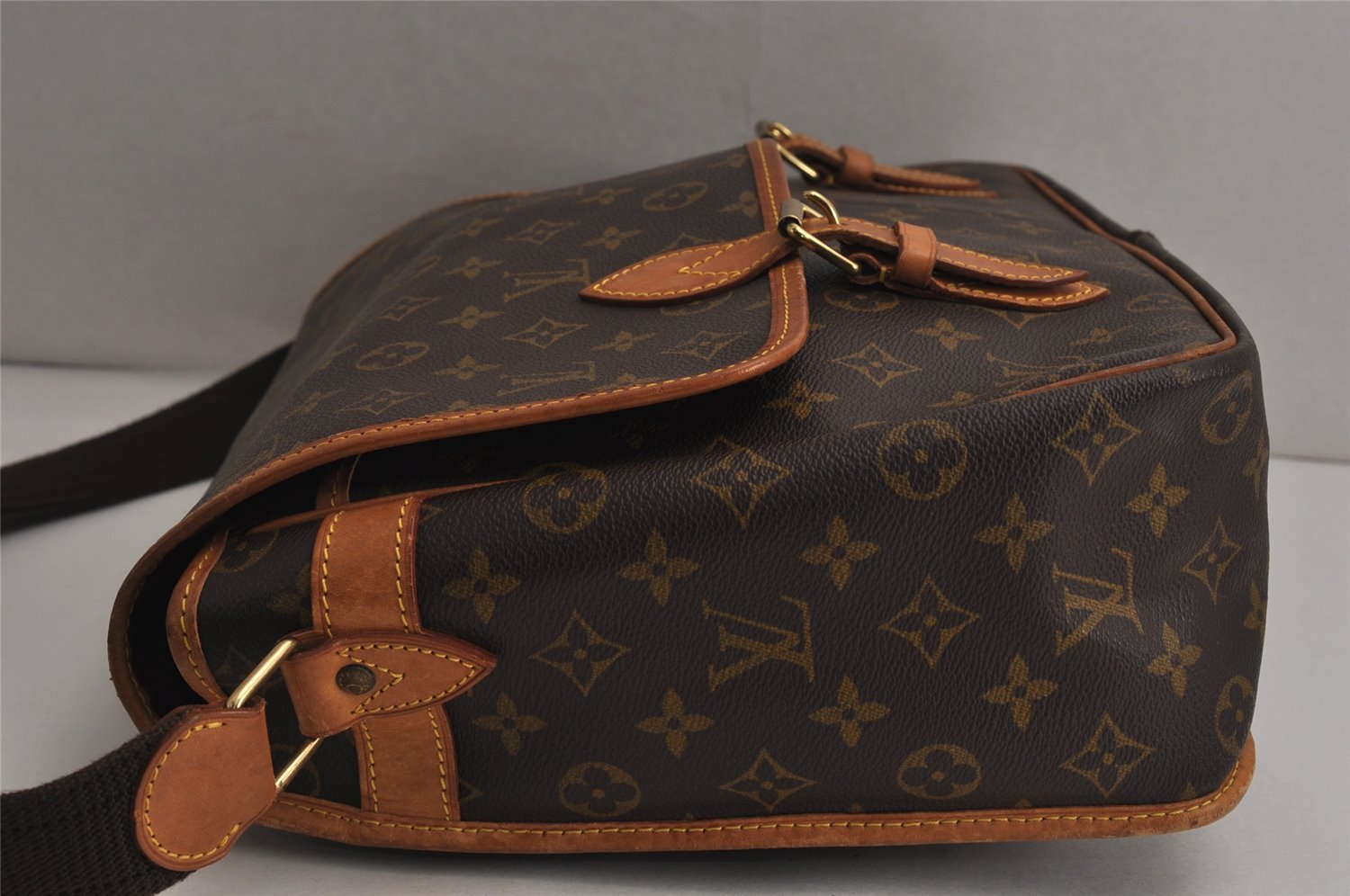 Authentic Louis Vuitton Monogram Gibeciere GM Shoulder Cross Bag M42246 LV 0667K