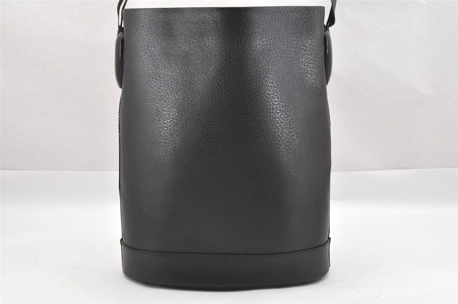 Authentic GUCCI Vintage Shoulder Bag Purse Leather Black 0674J