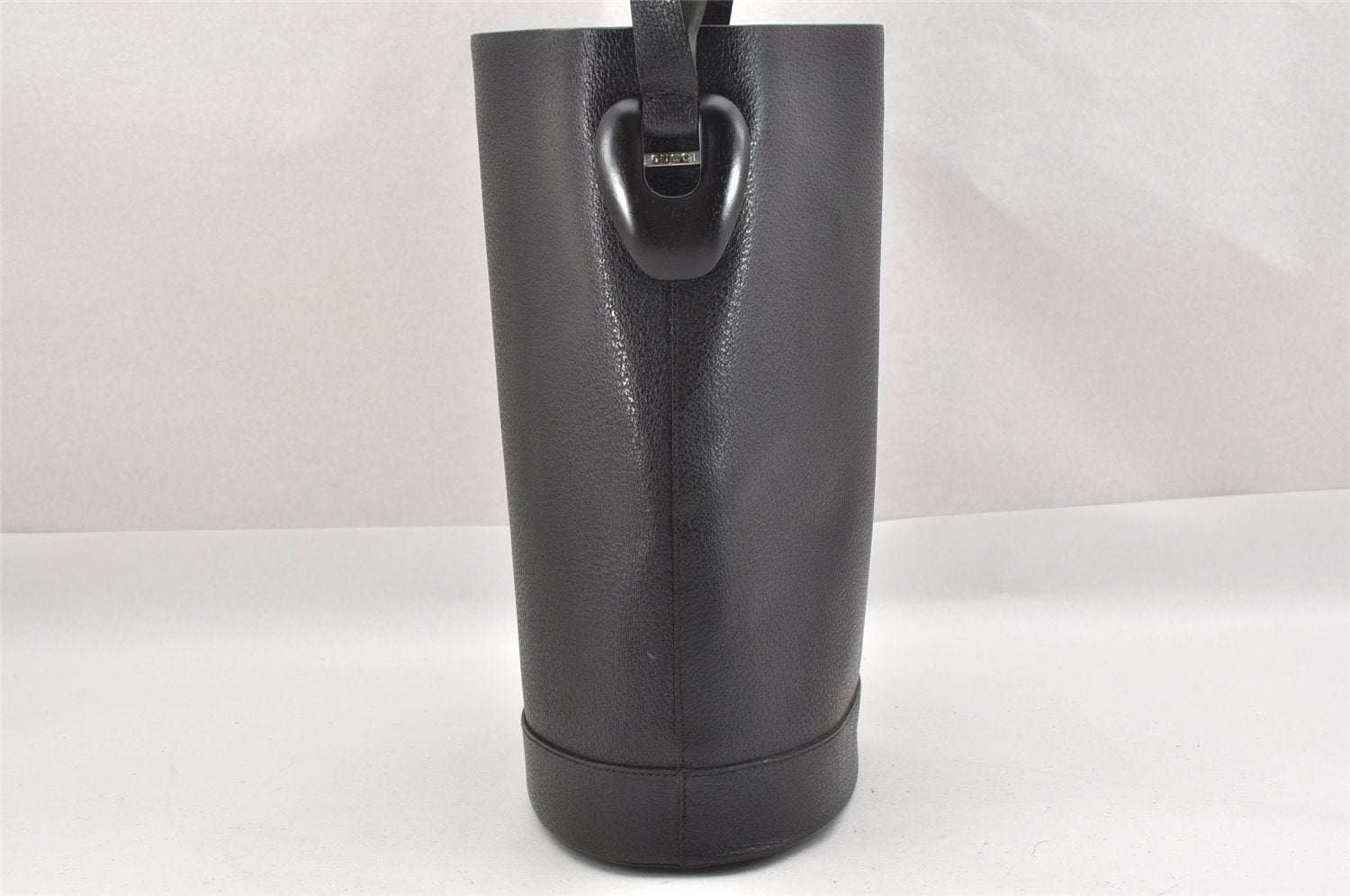 Authentic GUCCI Vintage Shoulder Bag Purse Leather Black 0674J