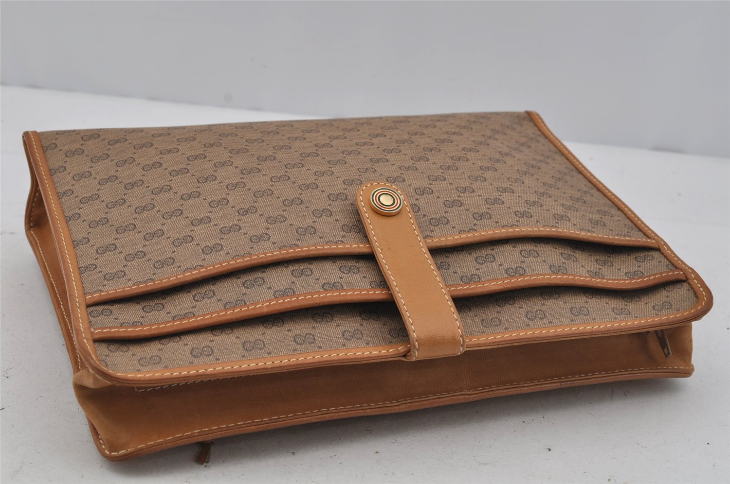 Authentic GUCCI Micro GG PVC Leather Clutch Hand Bag Purse Brown Junk 0678J