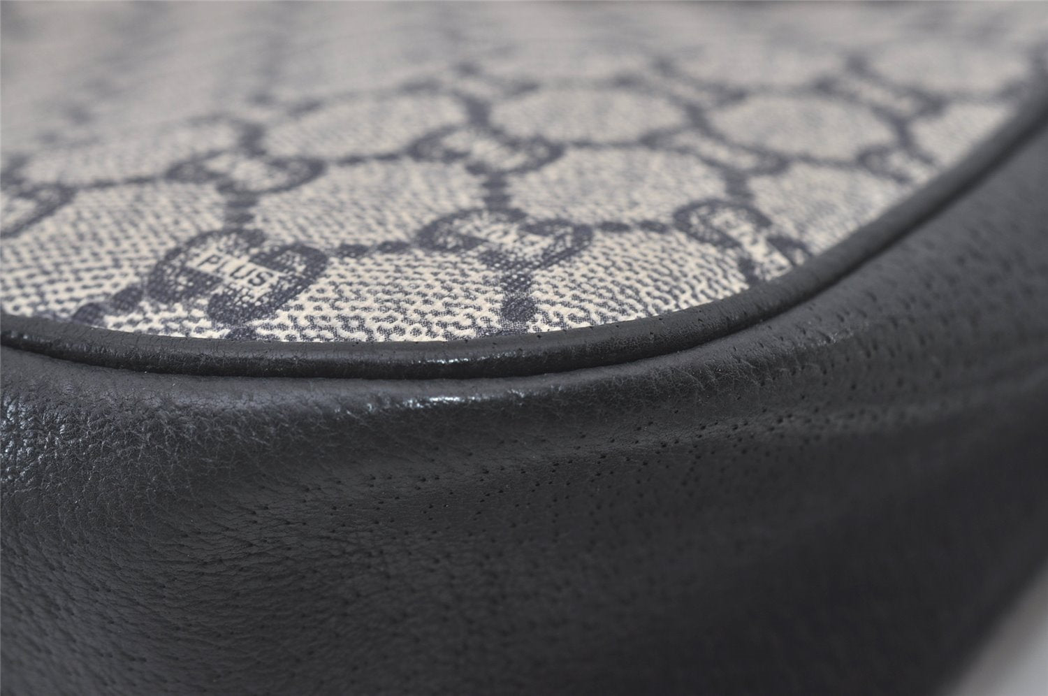 Authentic GUCCI GG Plus Shoulder Cross Body Bag PVC Leather Navy Blue Junk 0680J