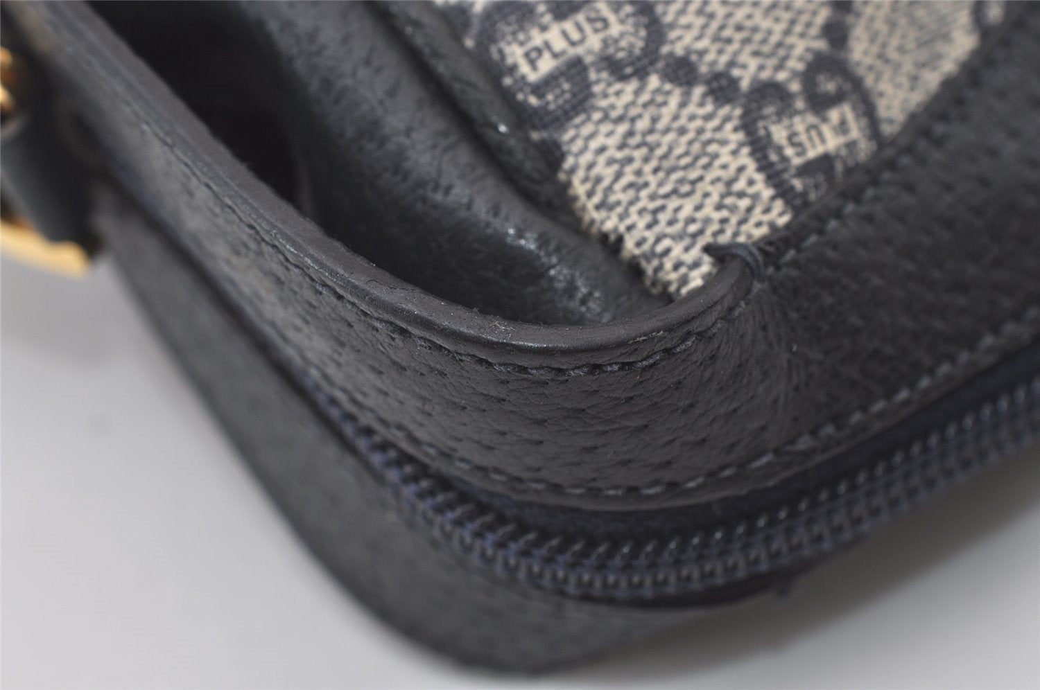 Authentic GUCCI GG Plus Shoulder Cross Body Bag PVC Leather Navy Blue Junk 0680J