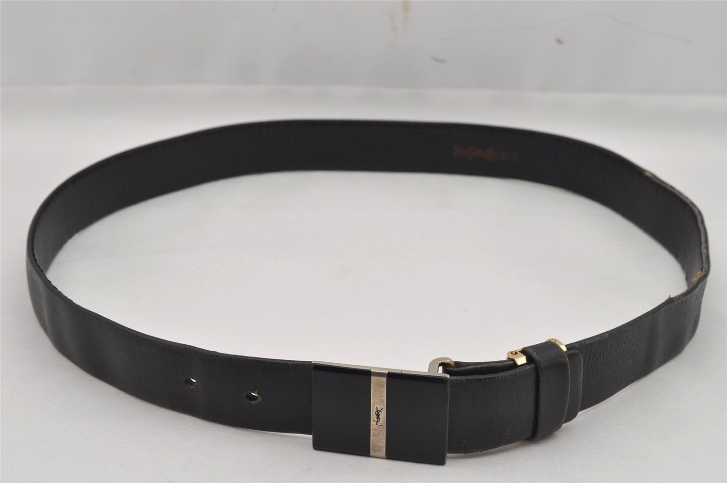 Authentic YVES SAINT LAURENT Belt Leather Size 82-87cm 32.3-34.3