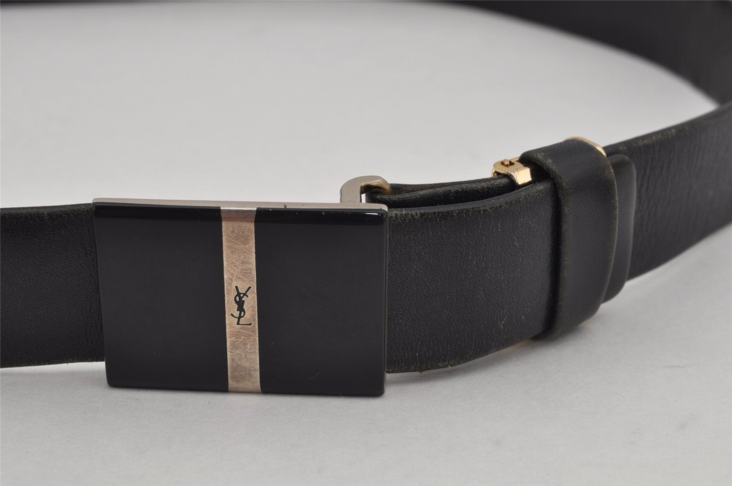 Authentic YVES SAINT LAURENT Belt Leather Size 82-87cm 32.3-34.3