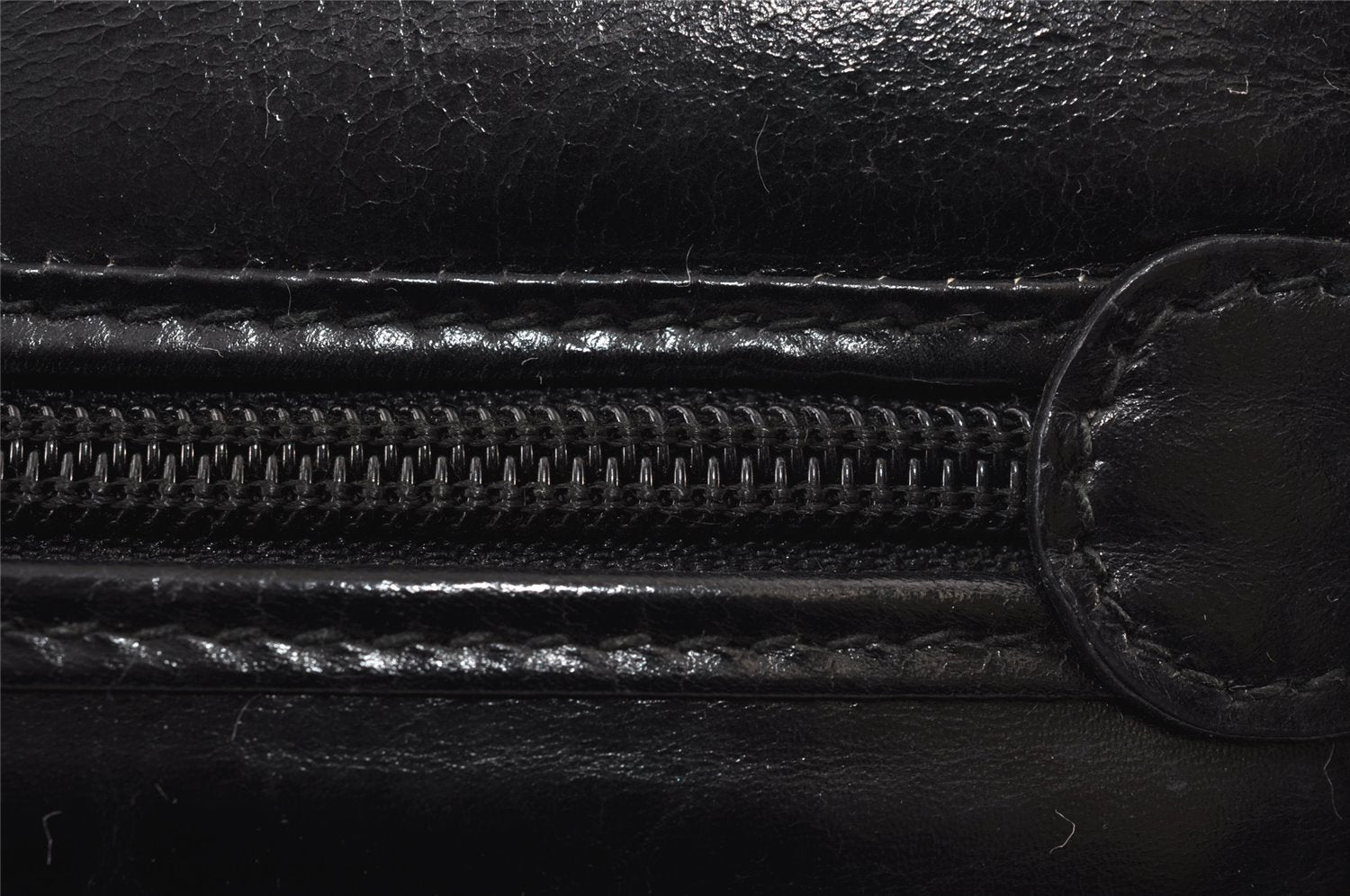 Authentic GUCCI Vintage Shoulder Cross Body Bag Purse Leather Black 0684J