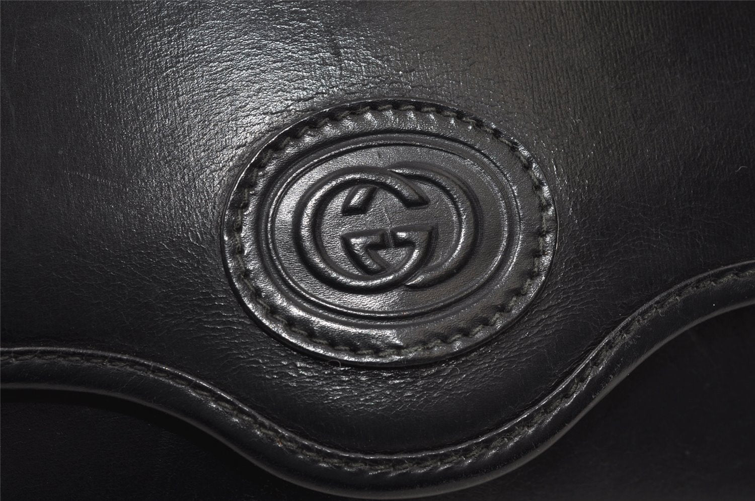 Authentic GUCCI Vintage Shoulder Cross Body Bag Purse Leather Black 0684J