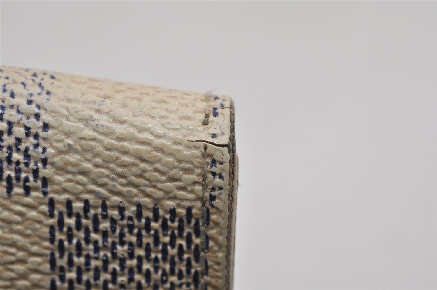 Authentic Louis Vuitton Damier Azur Multicles 6 Key Case Holder N61745 LV 0684K