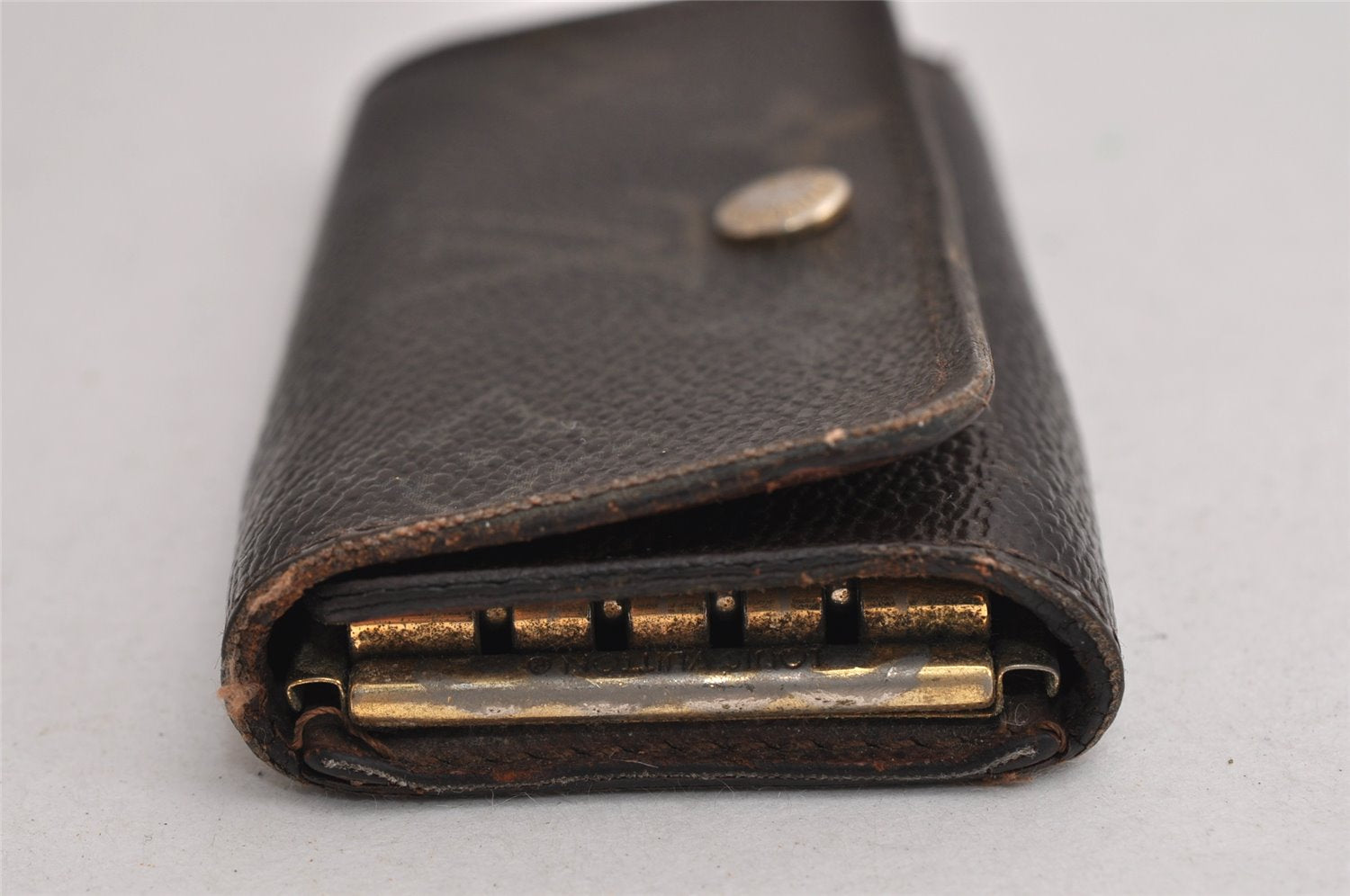 Authentic Louis Vuitton Monogram Multicles 4 Four Hooks Key Case M62631 LV 0687K