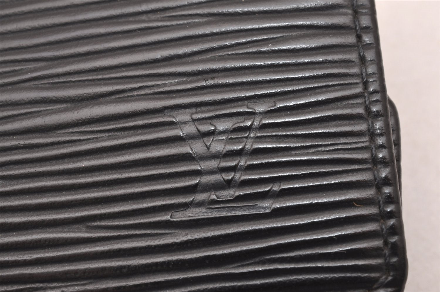 Authentic Louis Vuitton Epi Multicles 6 Key Case Black M63812 LV 0706J