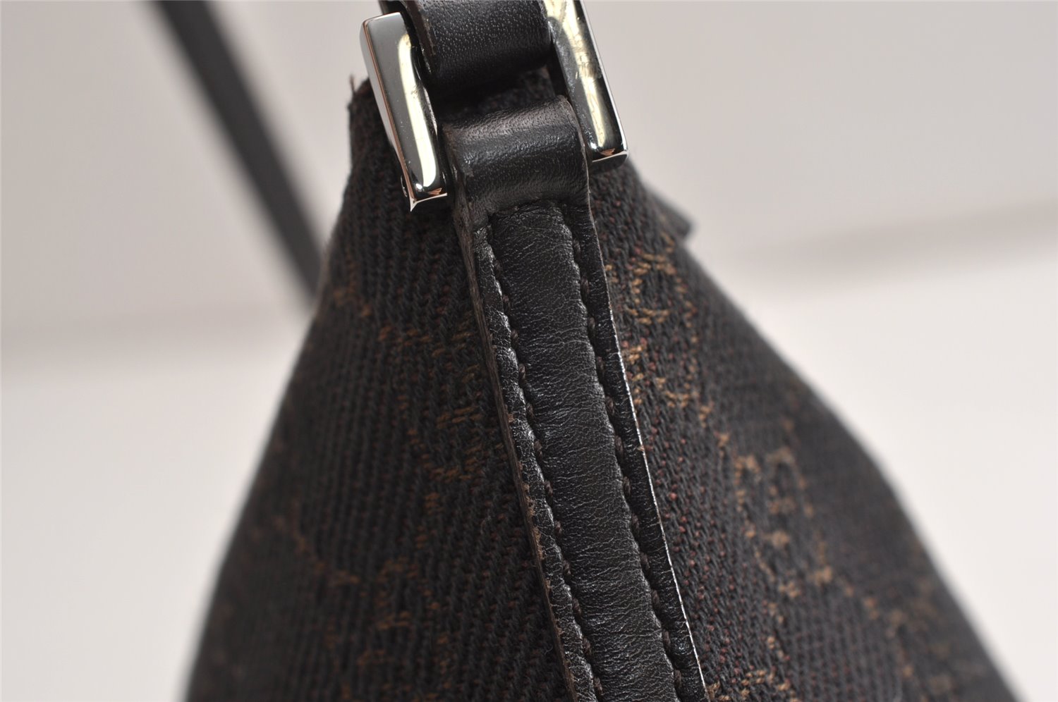 Authentic GUCCI Hand Bag Pouch Purse GG Canvas Leather 07198 Dark Brown 0708K