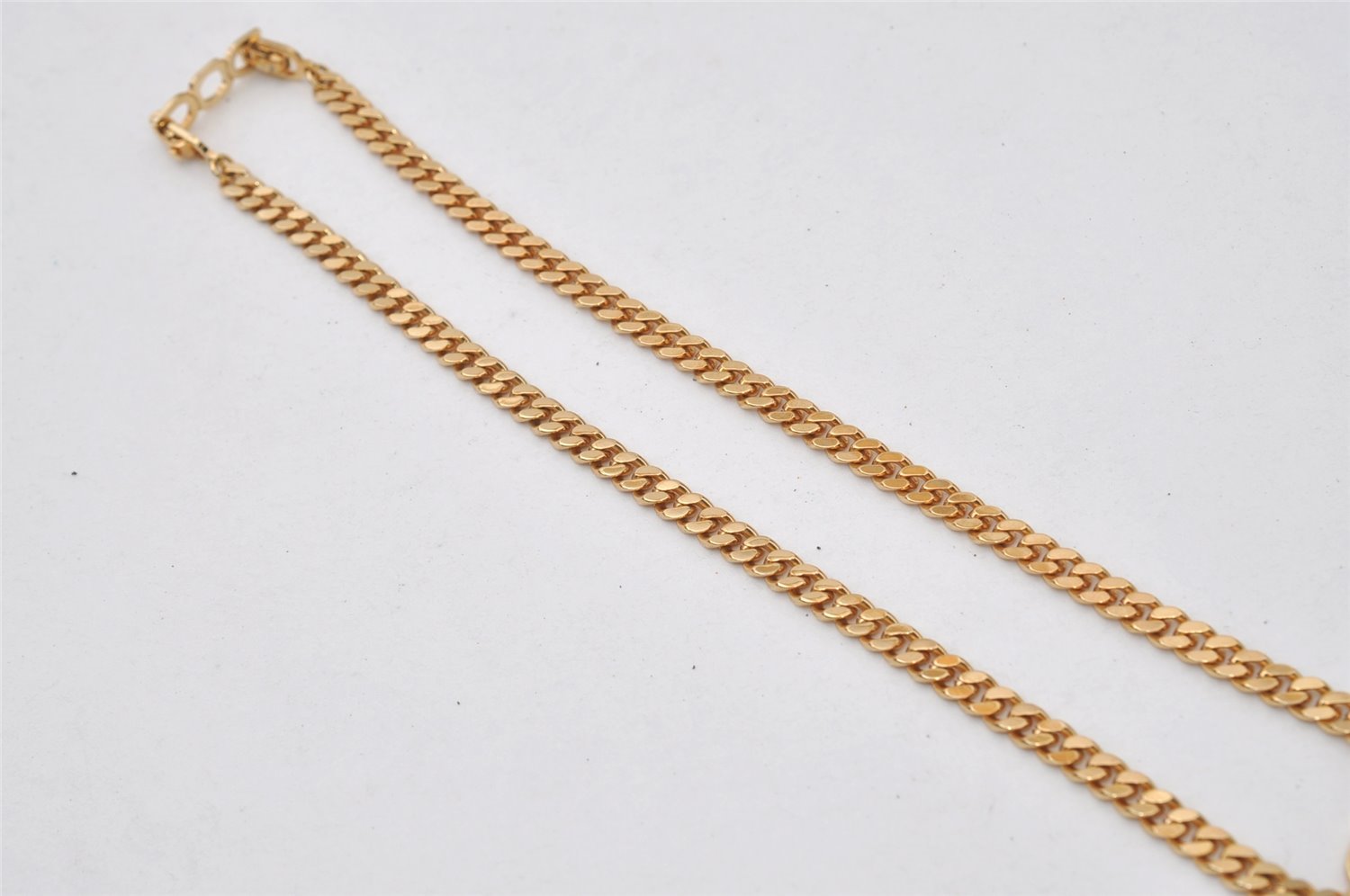 Authentic Christian Dior Gold Tone Rhinestone Chain Pendant Necklace CD 0709J