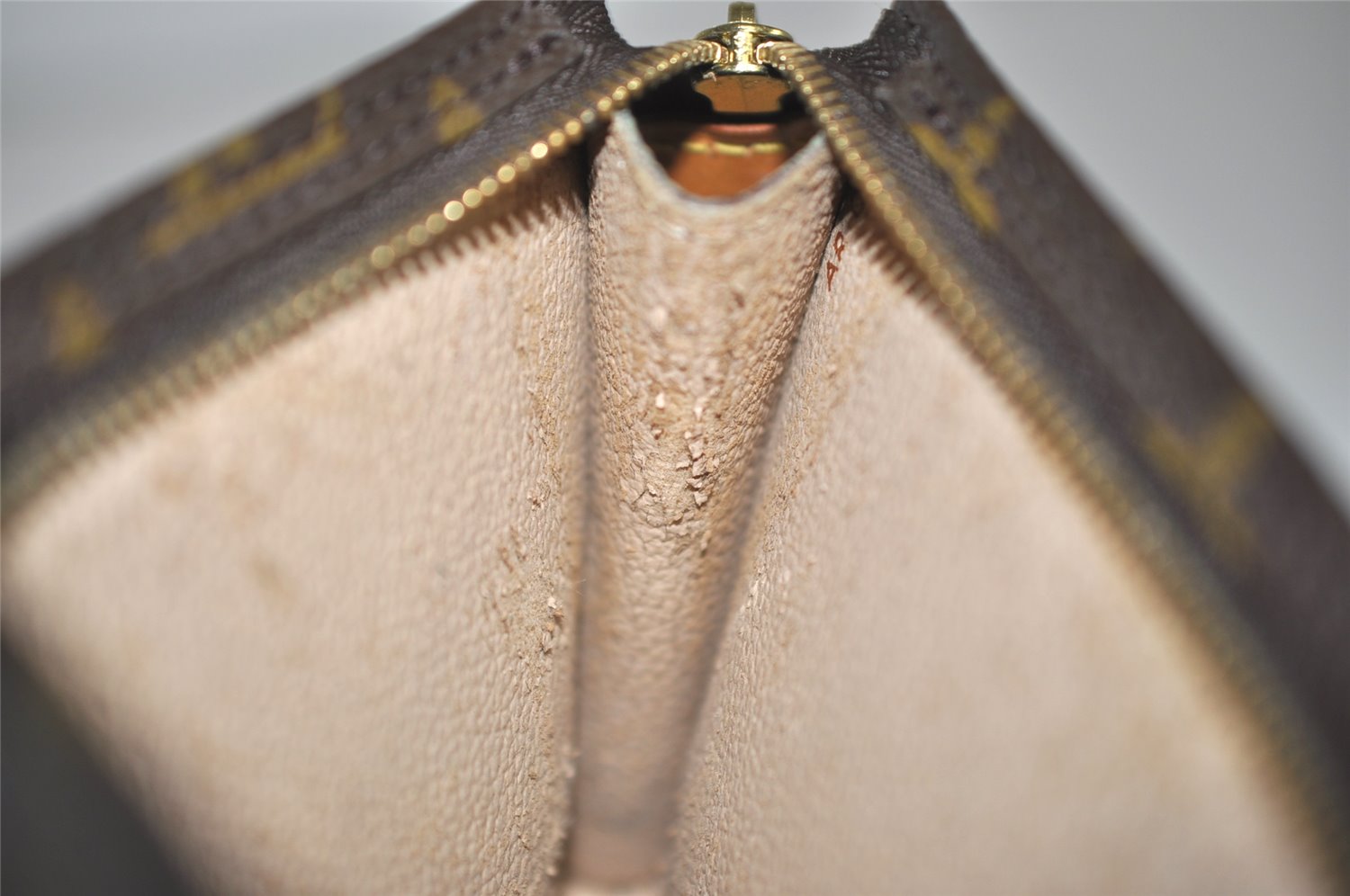 Authentic Louis Vuitton Monogram Pouch For Bucket PM LV Junk 0711K