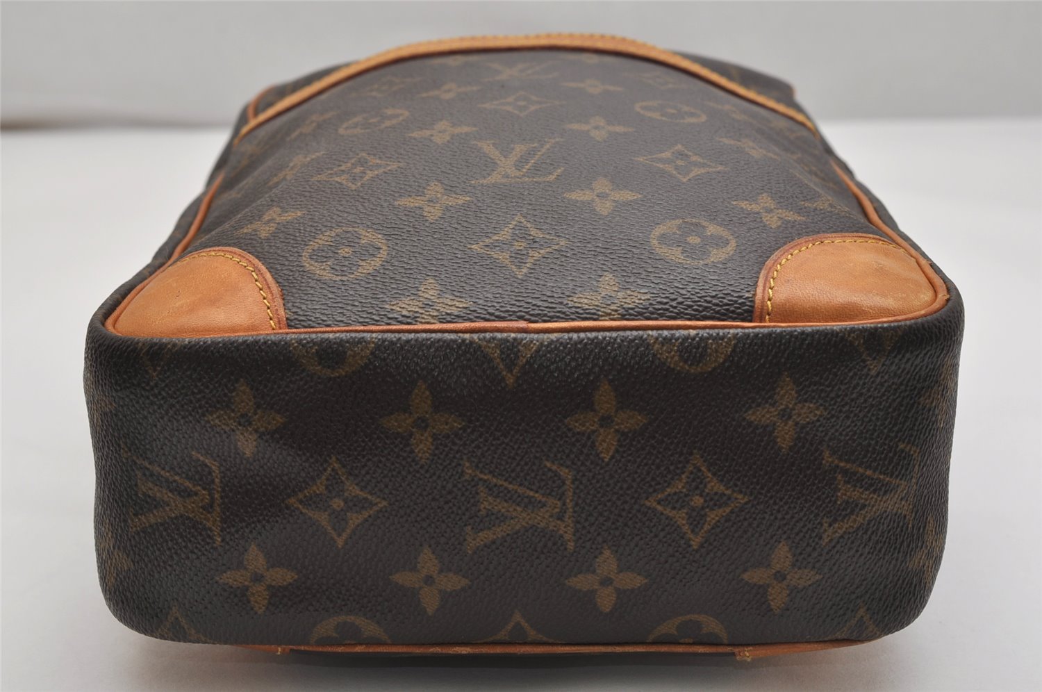 Authentic Louis Vuitton Monogram Danube GM Shoulder Cross Bag M45262 LV 0714K