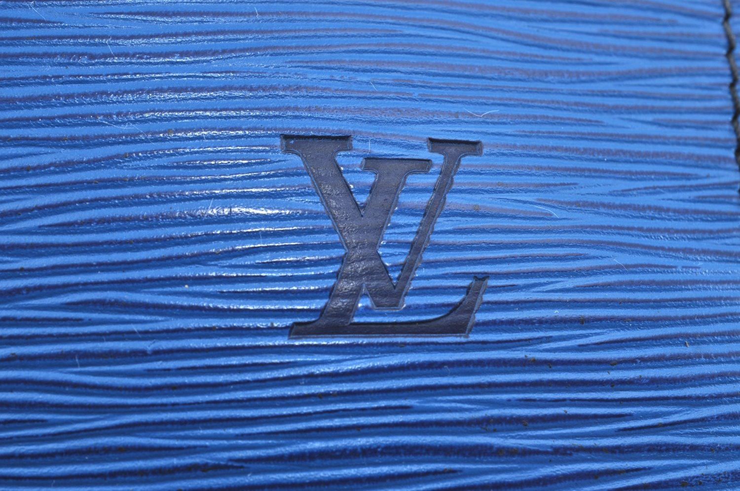 Authentic Louis Vuitton Epi Leather Sac Plat Hand Bag Blue M52075 LV Junk 0717H