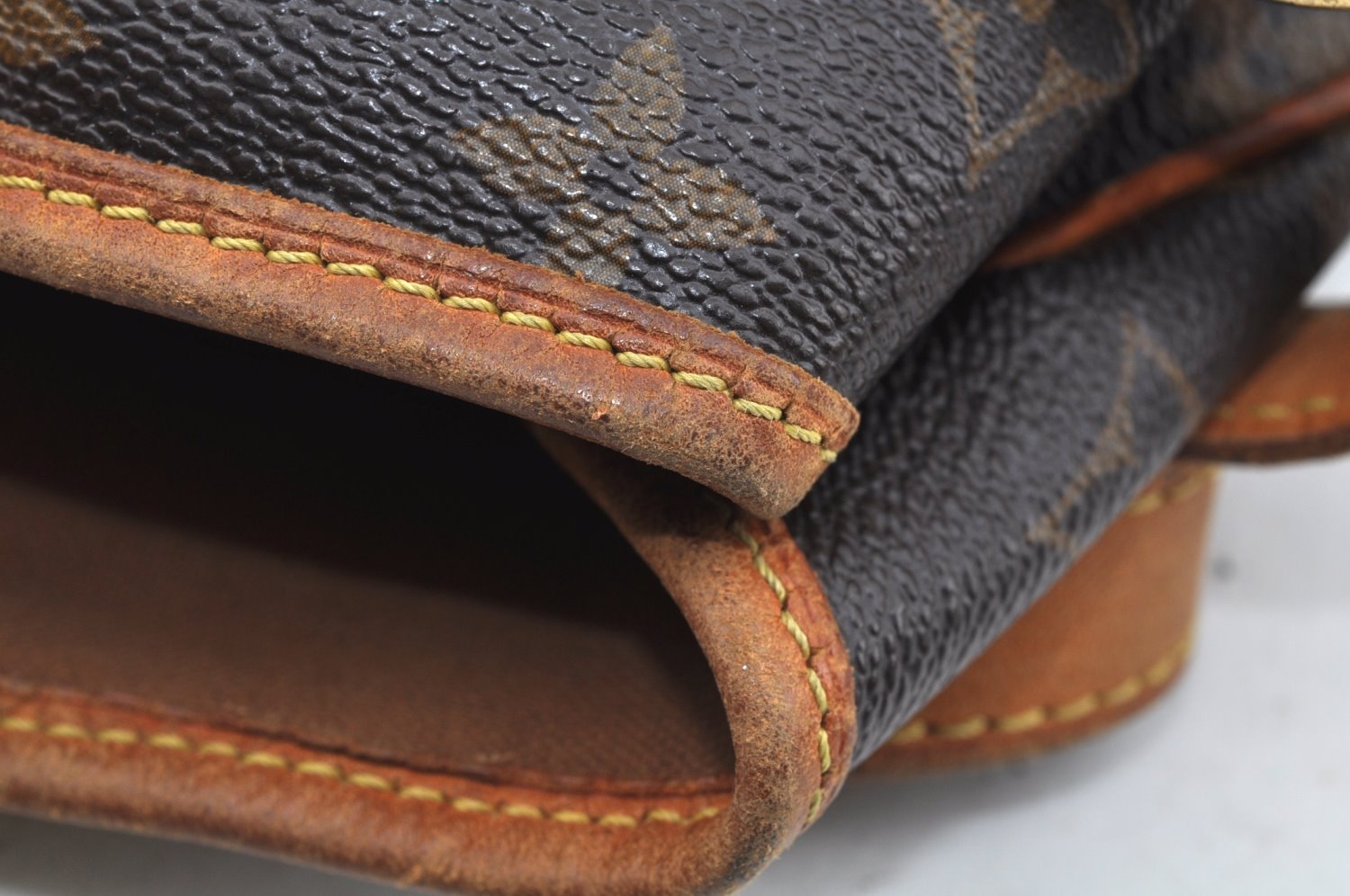 Authentic Louis Vuitton Monogram Batignolles Horizontal Tote Bag M51154 LV 0717J