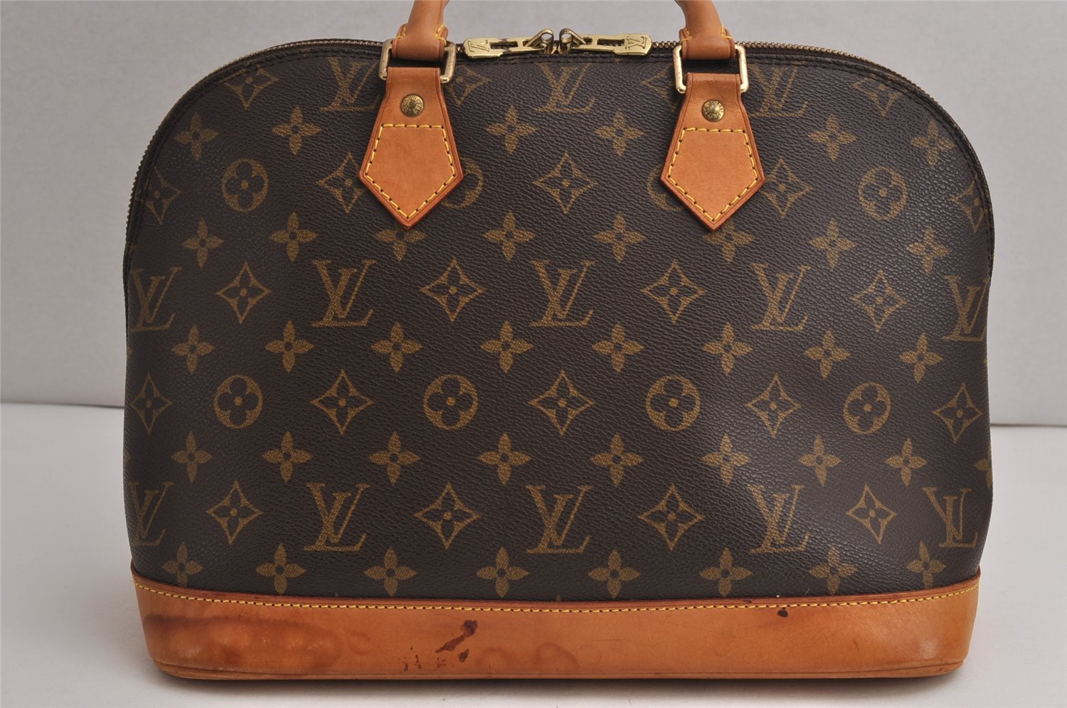 Authentic Louis Vuitton Monogram Alma Hand Bag Purse M51130 LV 0721K