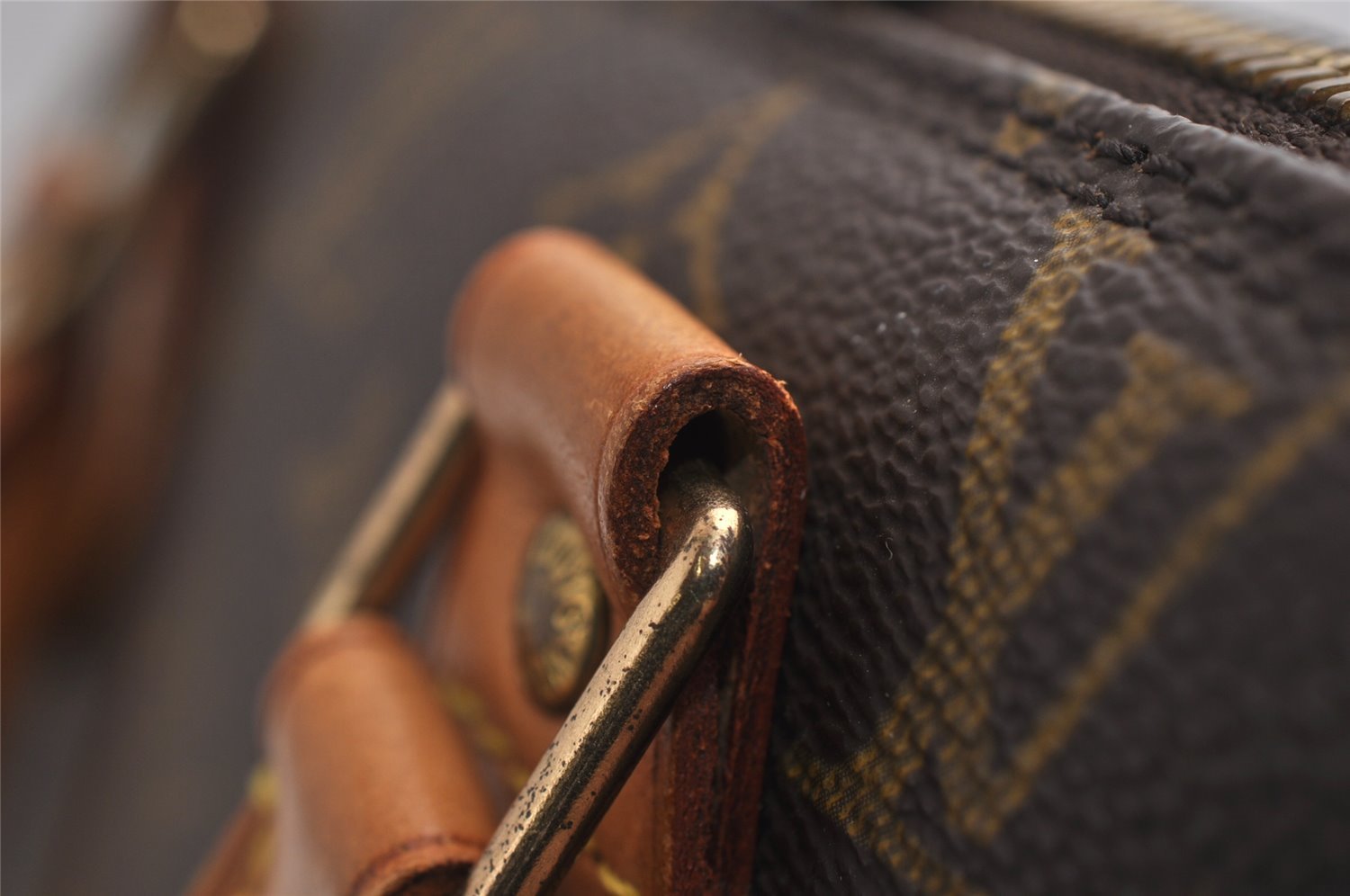 Authentic Louis Vuitton Monogram Alma Hand Bag Purse M51130 LV 0721K