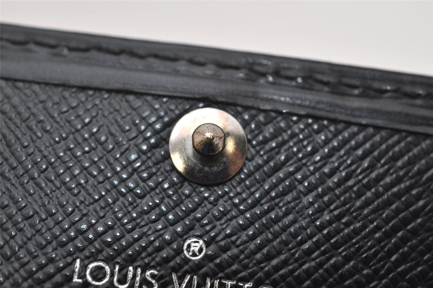 Authentic Louis Vuitton Epi Multicles 4 Key Case Black M63822 LV 0726K