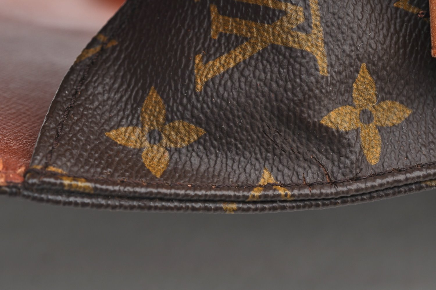 Authentic Louis Vuitton Monogram Cartouchiere MM M51253 Shoulder Cross Bag 0739G