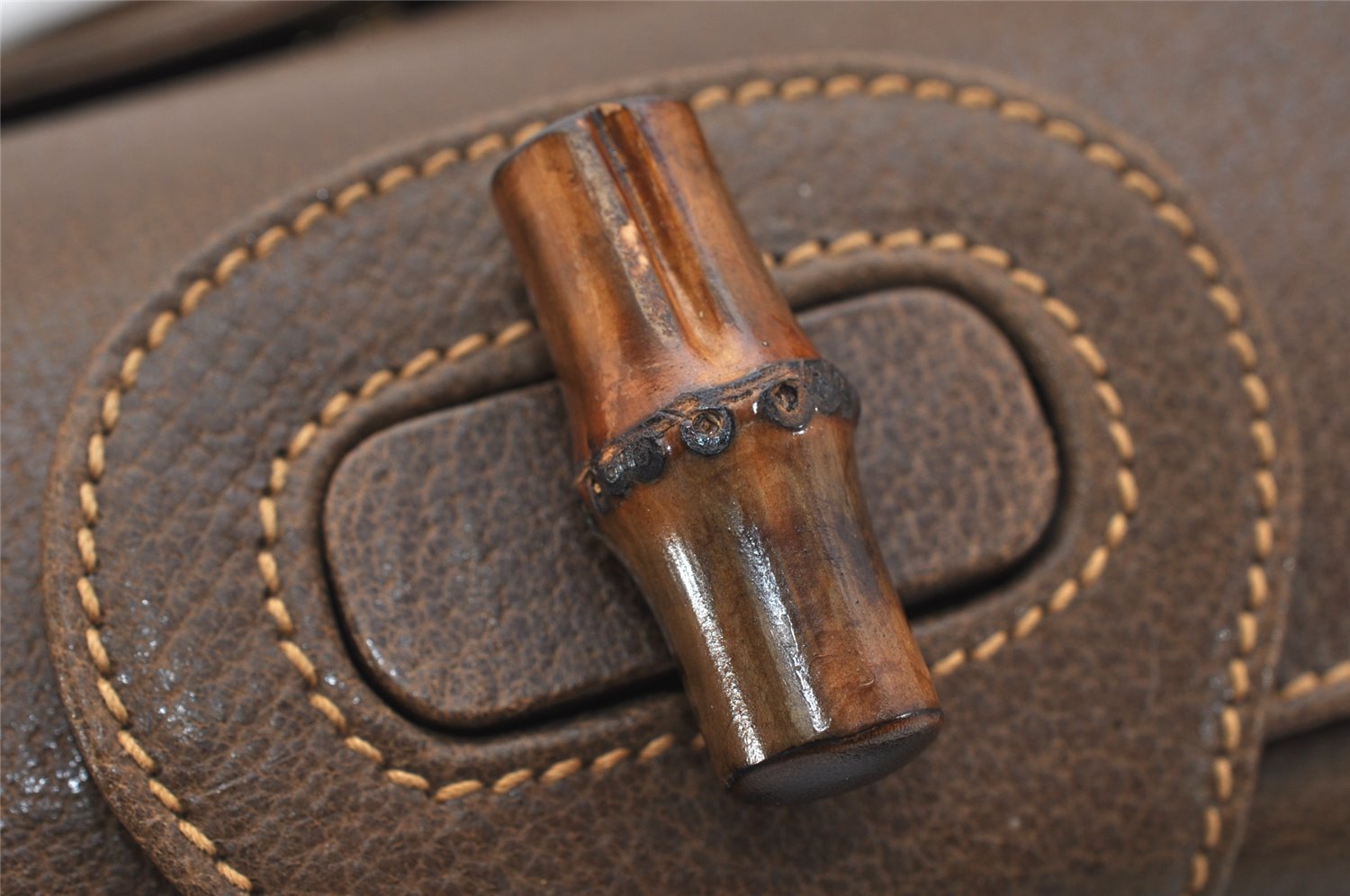 Authentic GUCCI Vintage Bamboo Shoulder Bag Purse Leather Brown 0742K