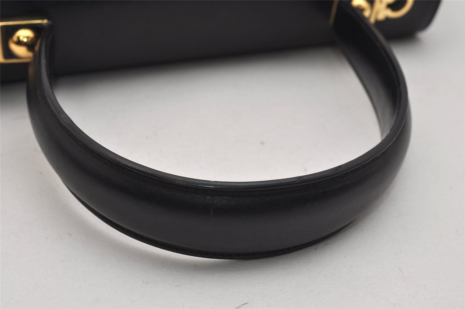 Authentic Salvatore Ferragamo Gancini Leather 2Way Shoulder Hand Bag Black 0752K
