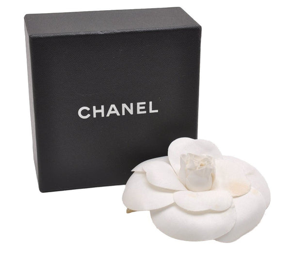 Authentic CHANEL Camellia Corsage Brooch Canvas White Box 0754J