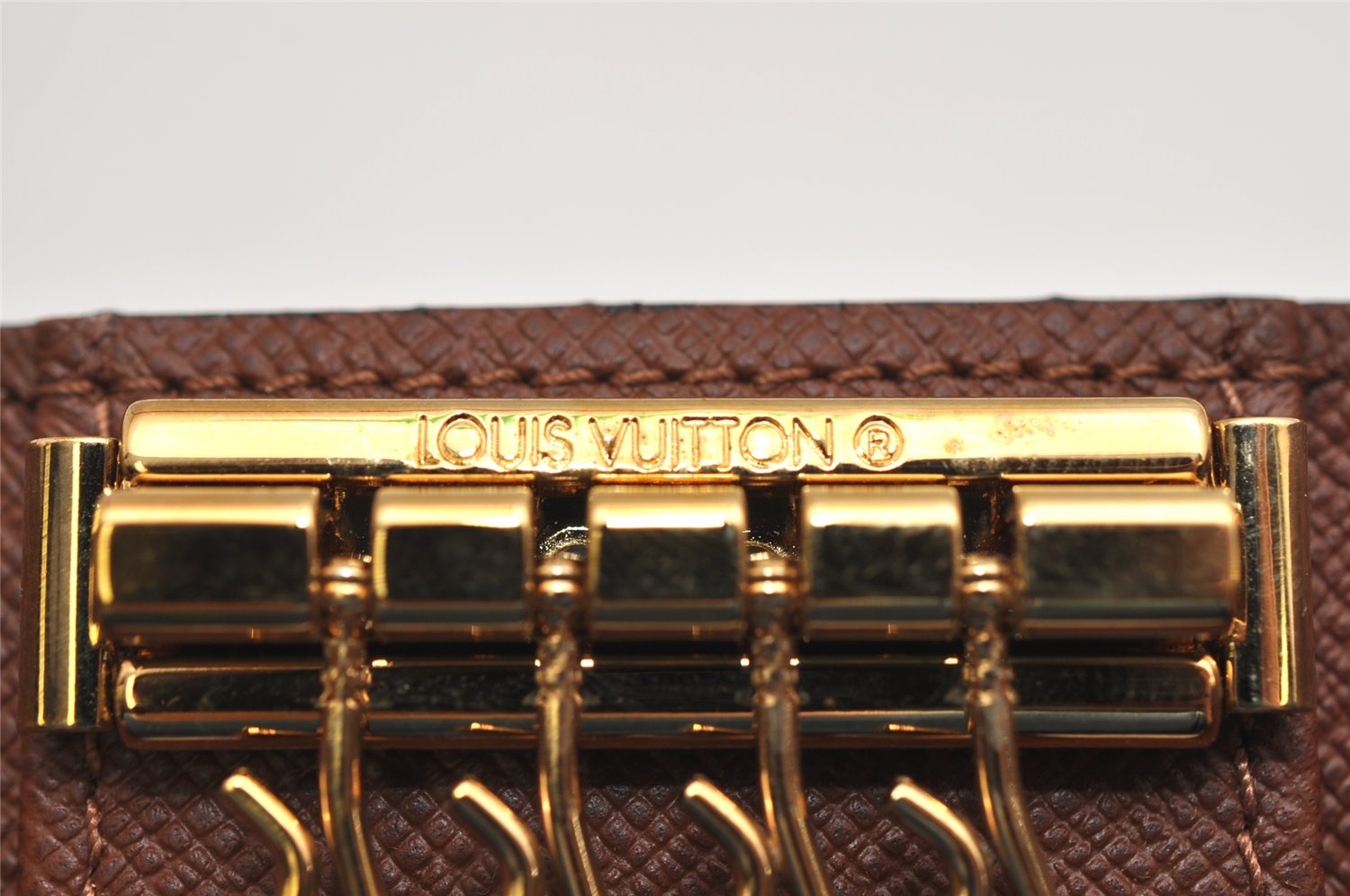 Authentic Louis Vuitton Monogram Multicles 4 Four Hooks Key Case M62631 LV 0754K