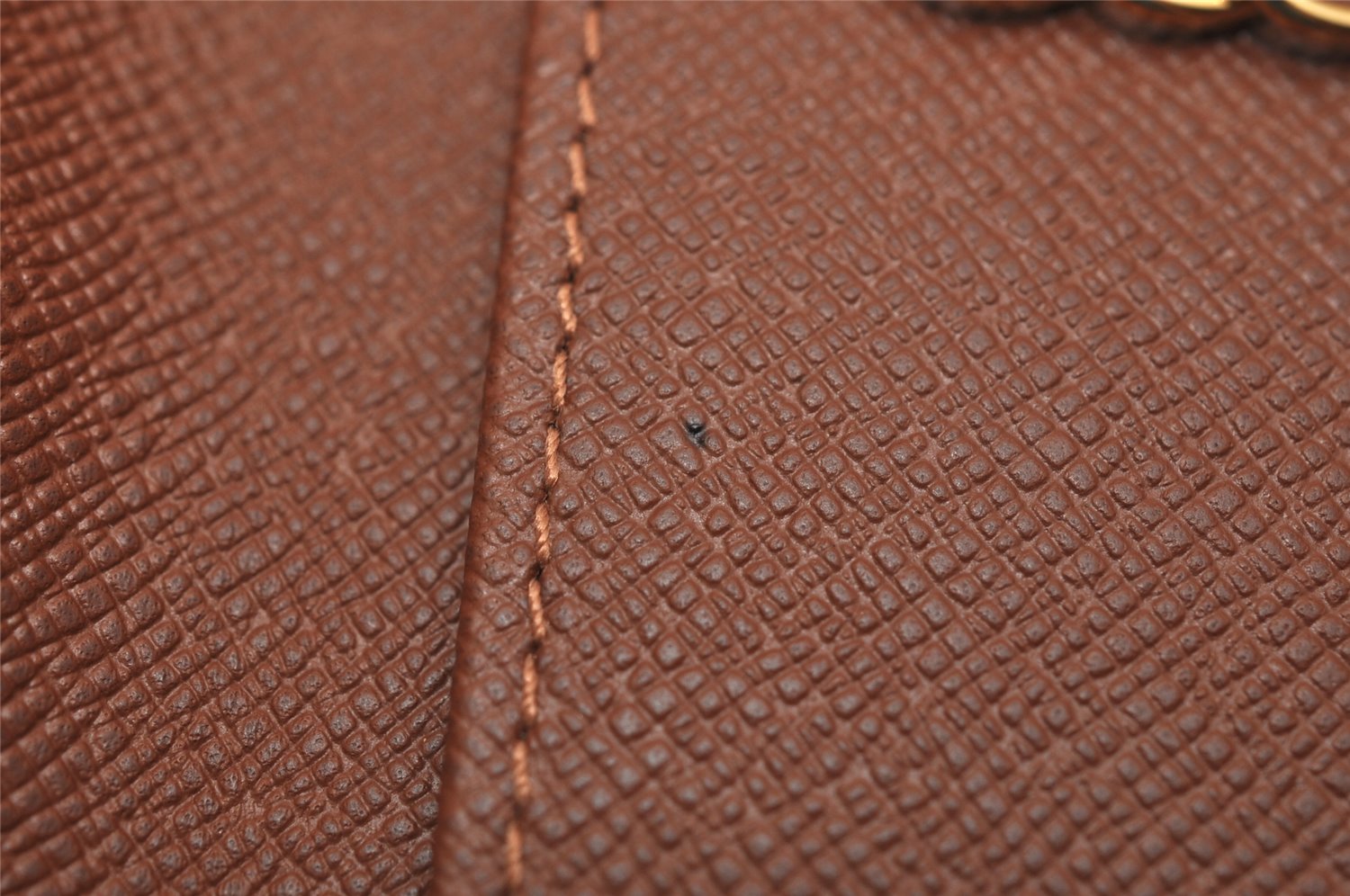 Authentic Louis Vuitton Monogram Multicles 4 Four Hooks Key Case M62631 LV 0754K