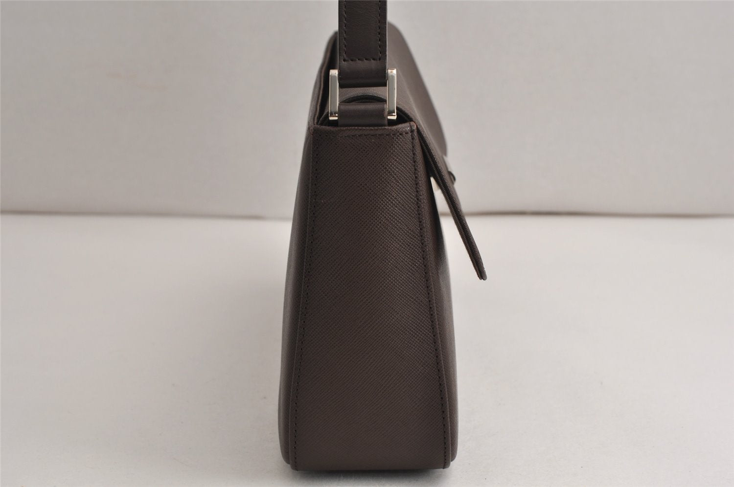 Authentic BURBERRY Vintage Leather Shoulder Hand Bag Purse Brown 0760K