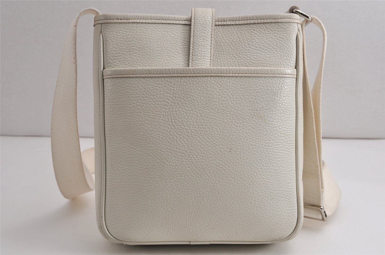 Authentic BURBERRY Vintage Leather Shoulder Cross Body Bag Purse White 0764K